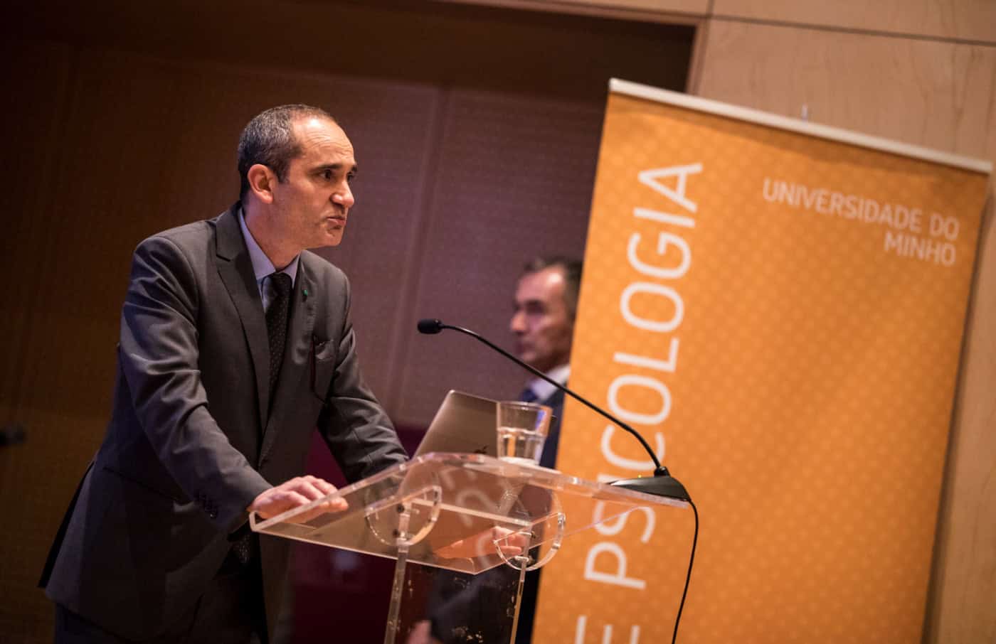 "Colete de forças" do subfinanciamento tem limitado projetos de investigação da EPsi