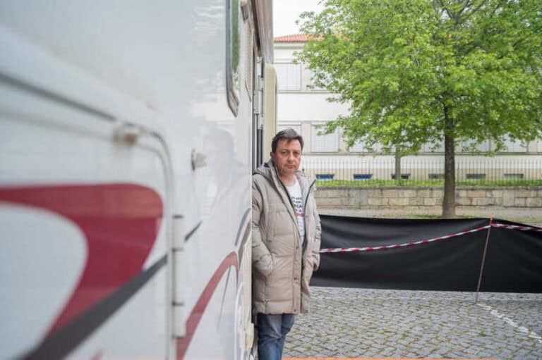 Professor hospitalizado após cinco dias de greve de fome&nbsp;