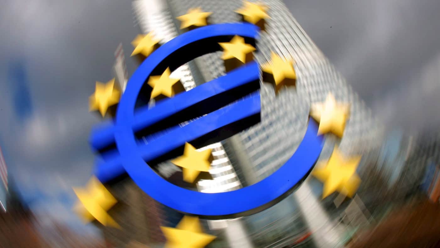 Taxa de inflação da zona euro com forte abrandamento em março para 6,9%&nbsp;