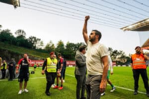 "Classificação faz com que se queira mais, mas temos que ser racionais"