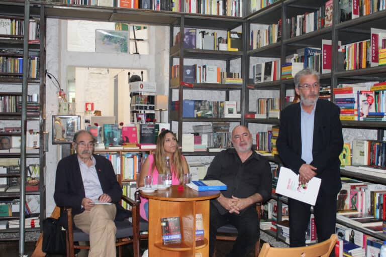 Conferência internacional e homenagem a Salgado Zenha em destaque nas comemorações do 25 de abril