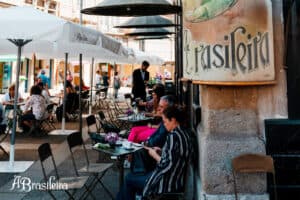 RUM promove emissão no Café A Brasileira dedicada ao 25 de abril