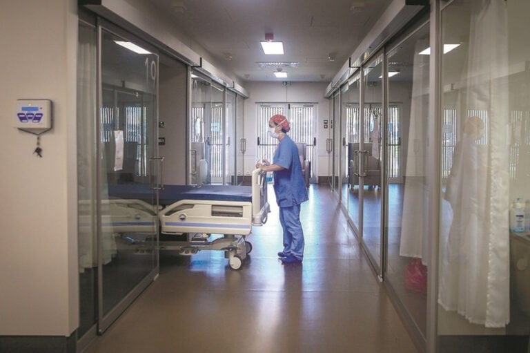 Entidade Reguladora da Saúde esclarece que avaliação vai ser alargada a todo o sistema