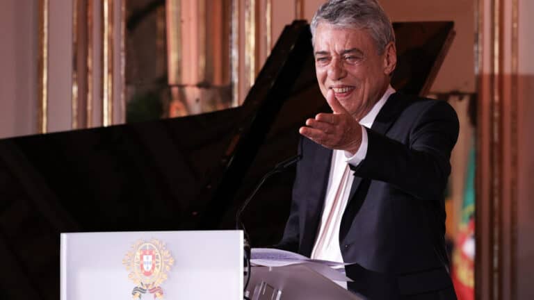 Chico Buarque dedica Prémio Camões a “tantos autores humilhados e ofendidos”
