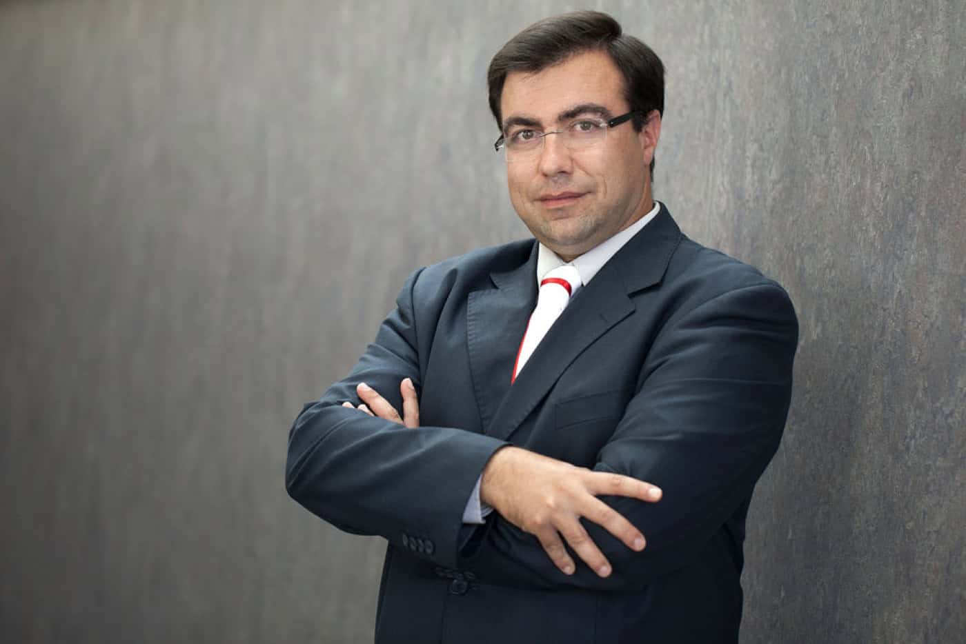 Futebol feminino está três a quatro décadas atrasado em relação ao inglês e francês