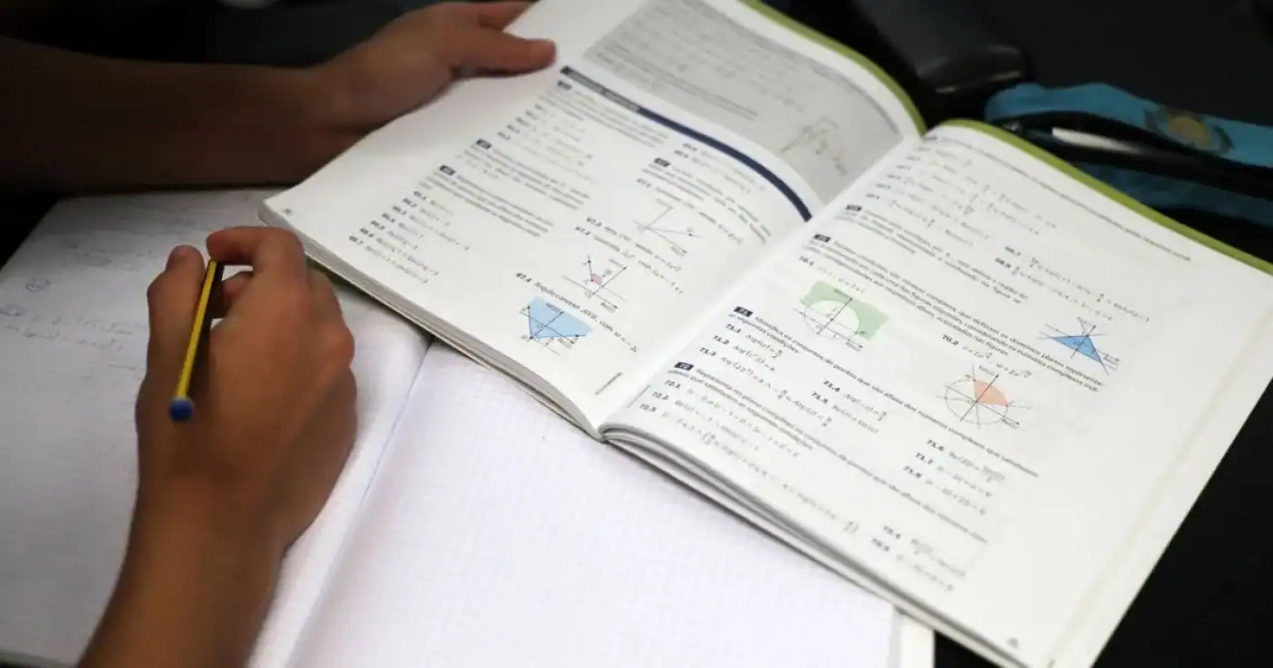 Arrancam provas de aferição com mais de 250 mil alunos a fazer provas digitais