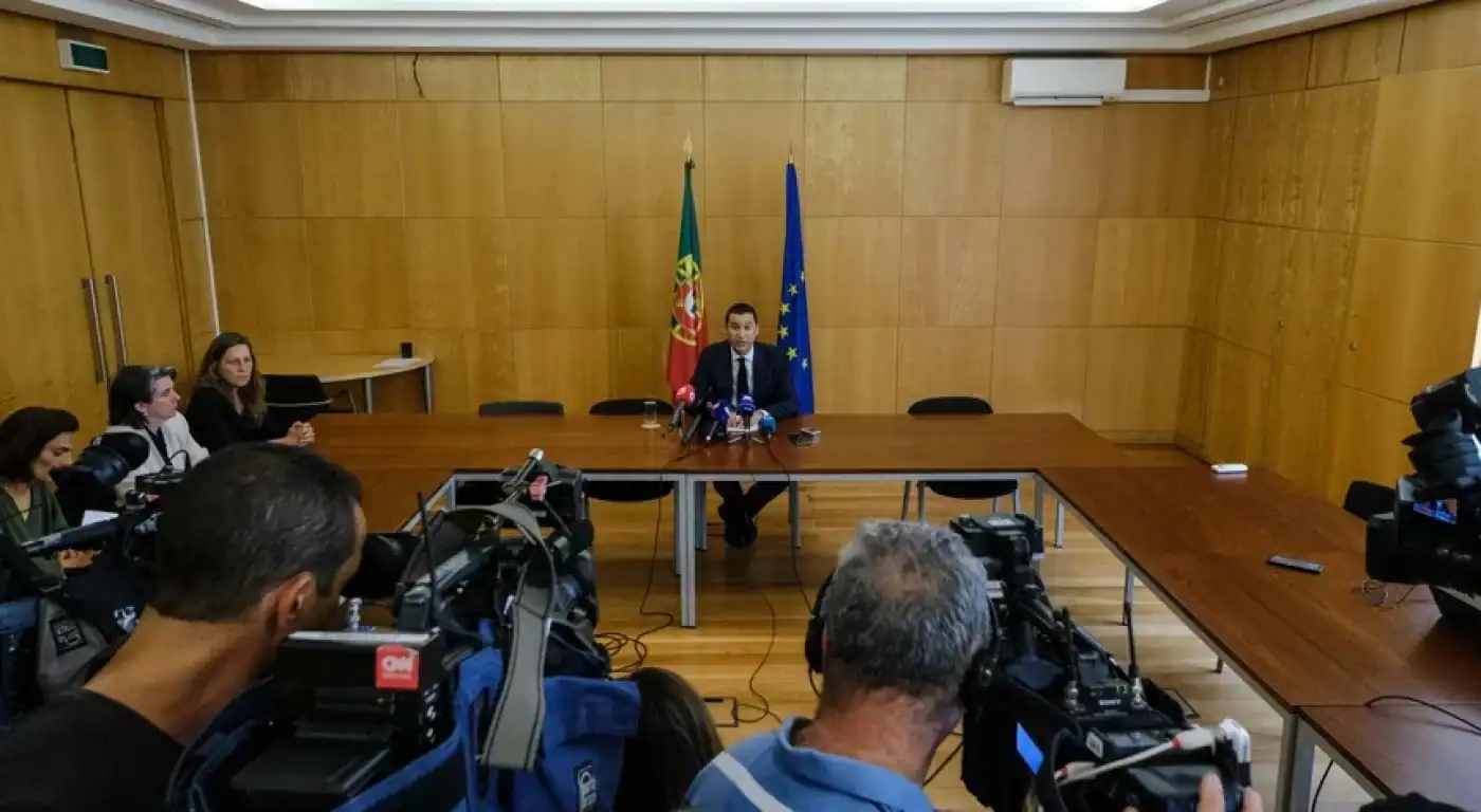 SIS não agiu ilegalmente ao recolher computador do Estado, diz o SIRP&nbsp;