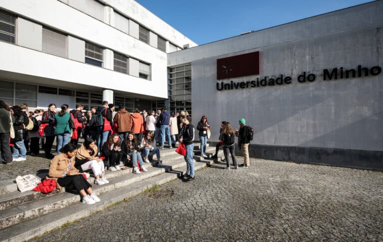 Conselho Geral discute ratificação das propinas nos cursos conferentes de grau