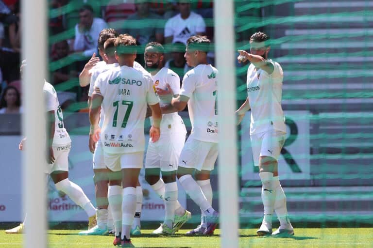 Luís Freire promete Rio Ave “sério e competitivo” no duelo com Vitória SC