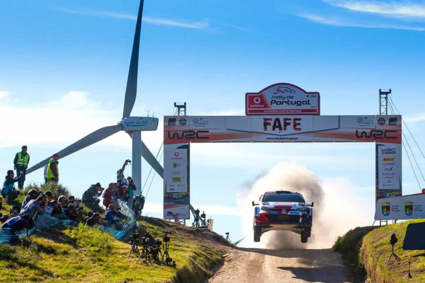 Kalle Rovanperä no Rali de Portugal bisa em Portugal nove anos depois e já lidera