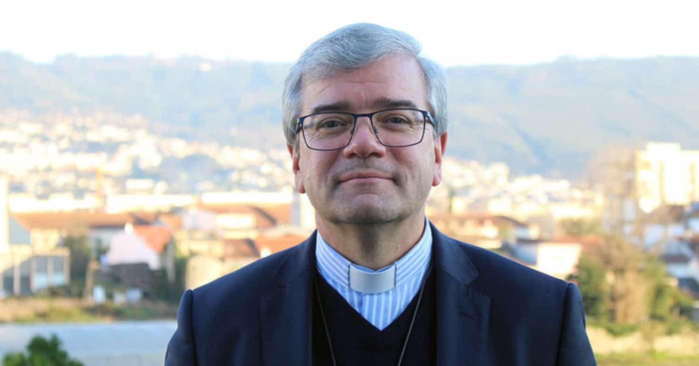 "É importante que a comunicação social nunca esqueça que se dirige a pessoas"