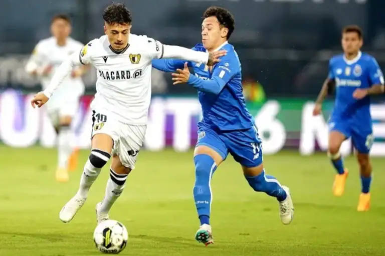 Famalicão perde na receção ao FC Porto com 'poker' de Taremi