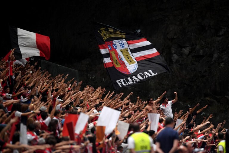 Afinal adetos já podem levantar bilhetes para o SCB - Paços de Ferreira