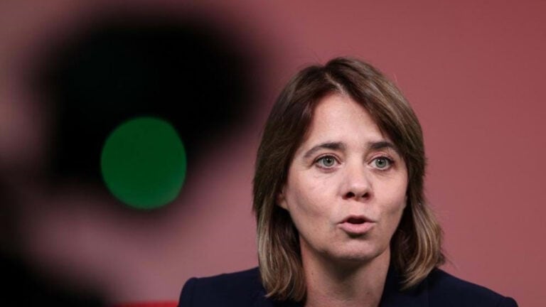 Catarina Martins diz que no BE "gerações não se atropelam", mas reforçam-se&nbsp;