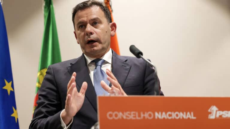 Montenegro ameaça retirar confiança à direção das "secretas" em carta enviada ao primeiro-ministro&nbsp;