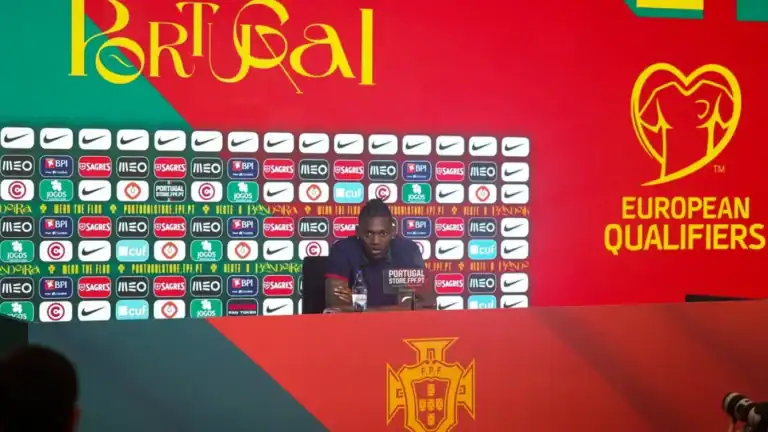 Rafael Leão diz que sente mais liberdade e confiança com a chegada de Martínez&nbsp;