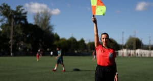 Após duas épocas na Liga 2, árbitra auxiliar Andreia Sousa sonha com primeira divisão masculina