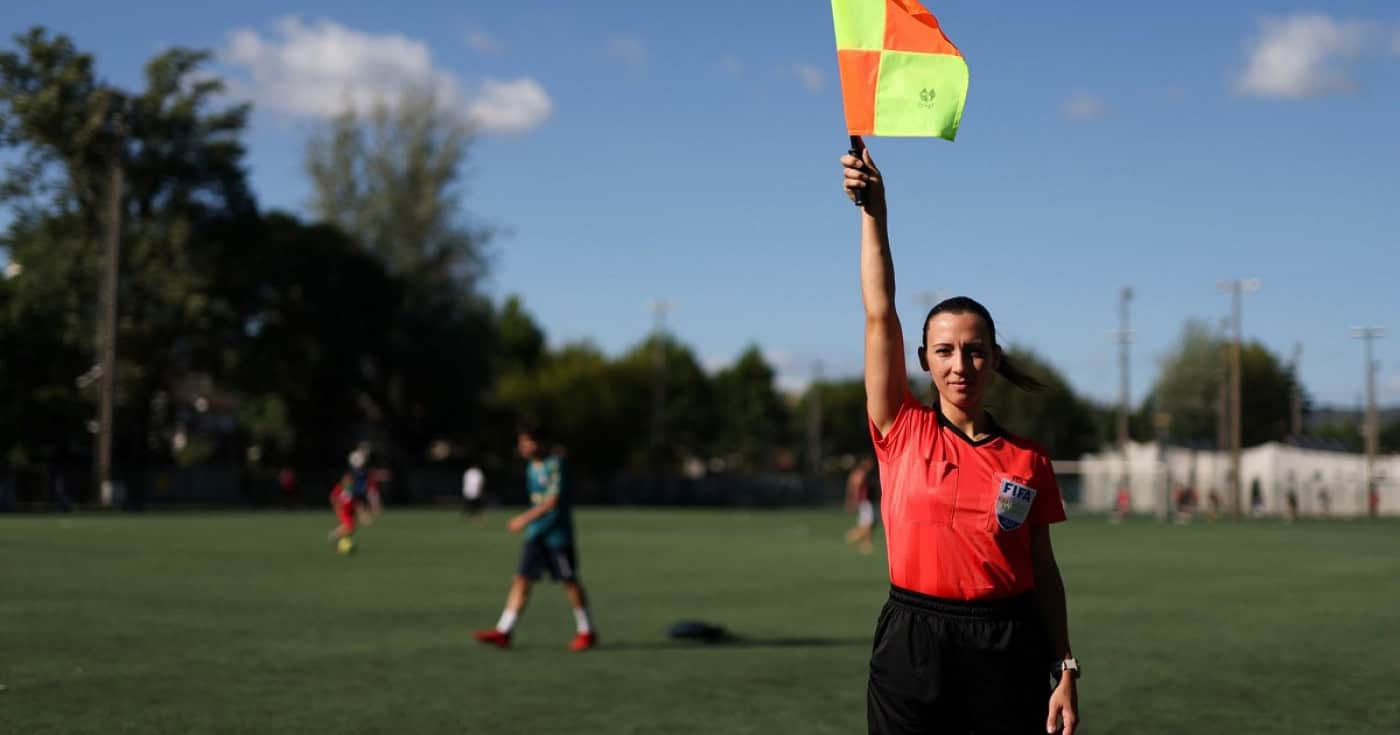 Após duas épocas na Liga 2, árbitra auxiliar Andreia Sousa sonha com primeira divisão masculina