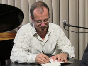 Vimaranense Carlos Salgado Guimarães apresenta novo livro "O Bastardo"