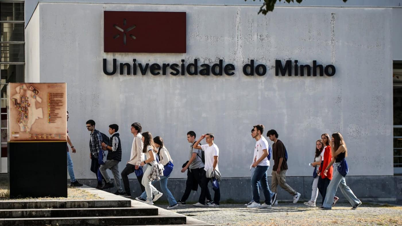 UMinho desce no QS World University Rankings 2023 para 611.ª posição