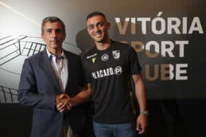 Guarda-redes Charles reforça Vitória SC com contrato até 2025&nbsp;