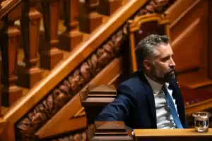 Pedro Nuno volta hoje ao lugar de deputado PS e diz-se sem queixas em relação a Costa&nbsp;