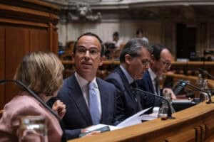 Ministro da Cultura ouvido no Parlamento sobre a quota de música portuguesa nas rádios