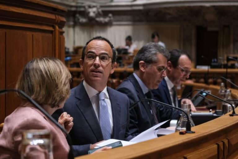 Ministro da Cultura ouvido no Parlamento sobre a quota de música portuguesa nas rádios