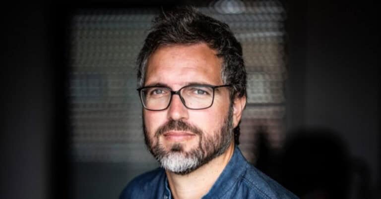 Pedro Chagas Freitas à conversa na Feira do Livro de Barcelos