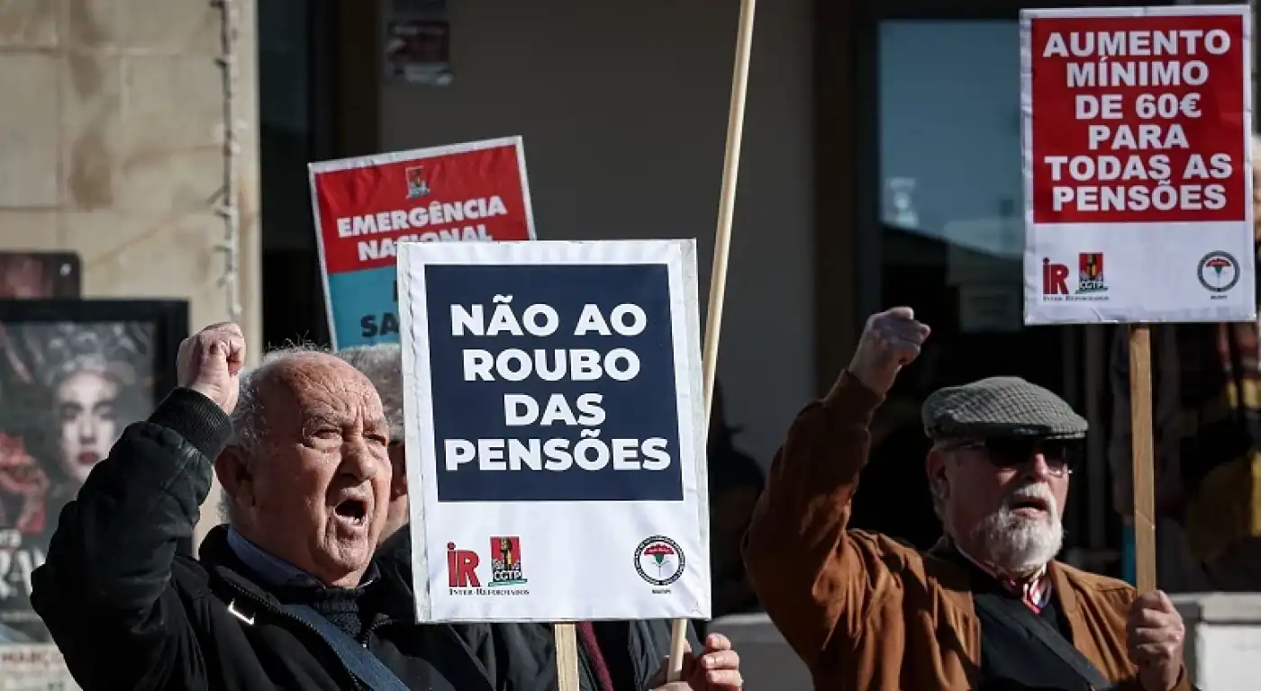 Reformados e pensionistas protestam esta tarde em Guimarães