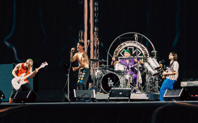 Red Hot Chili Peppers em destaque no primeiro dia do Alive