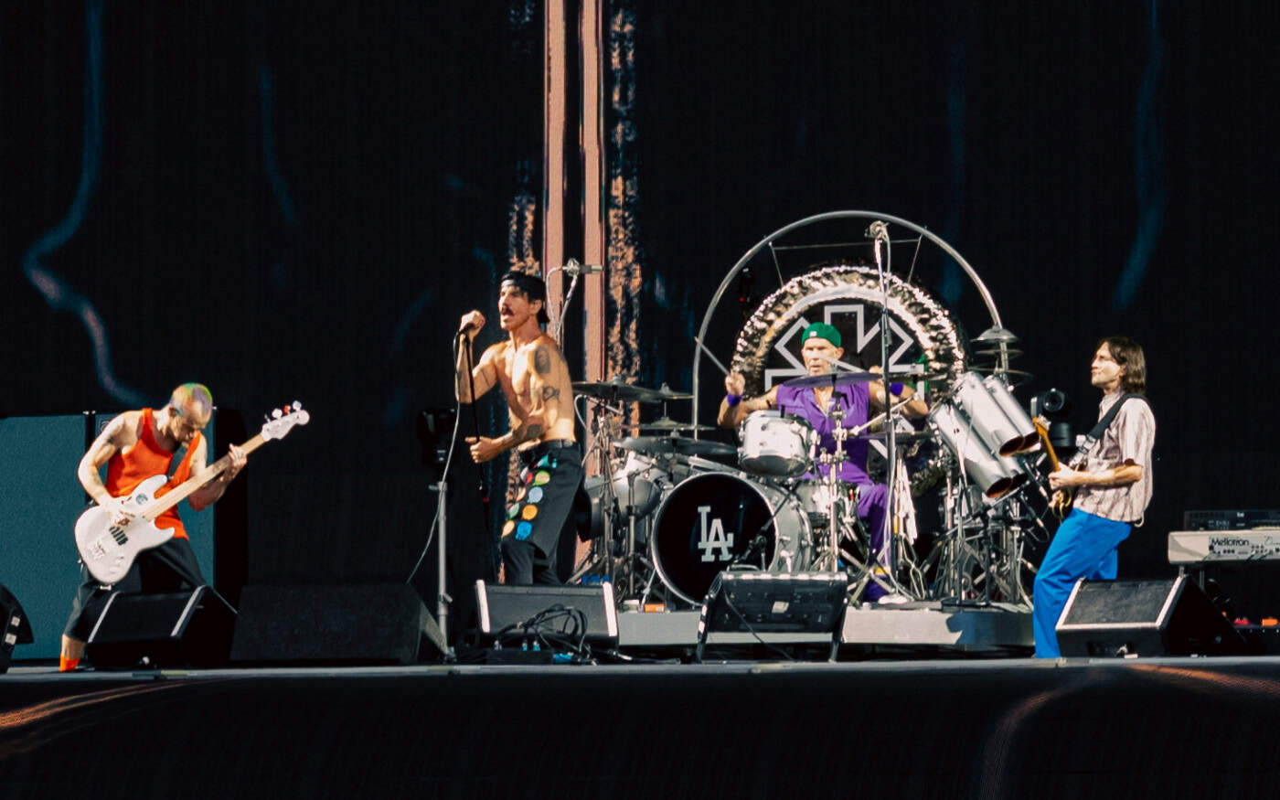 Red Hot Chili Peppers em destaque no primeiro dia do Alive
