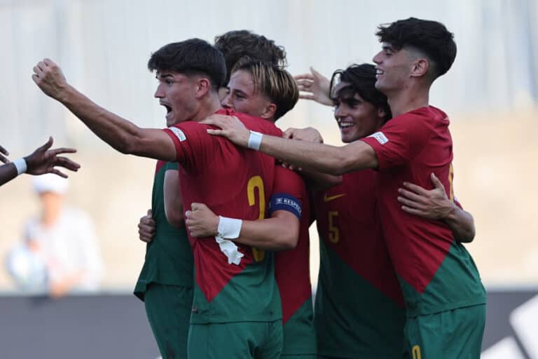 Portugal apura-se para a final do Europeu de sub-19 com goleada à Noruega