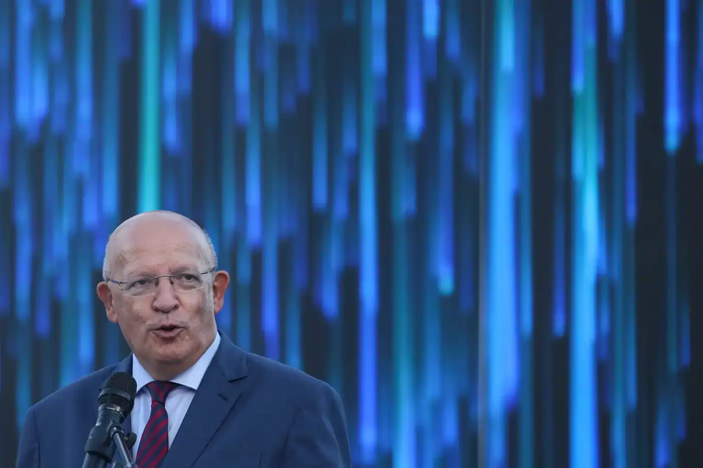 Santos Silva visita Universidade das Nações Unidas em Guimarães