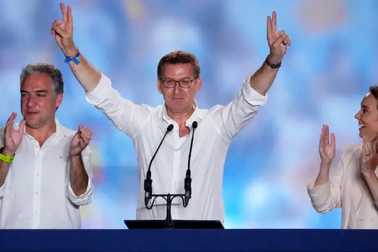 PP vence em Espanha sem conseguir maioria absoluta com VOX&nbsp;