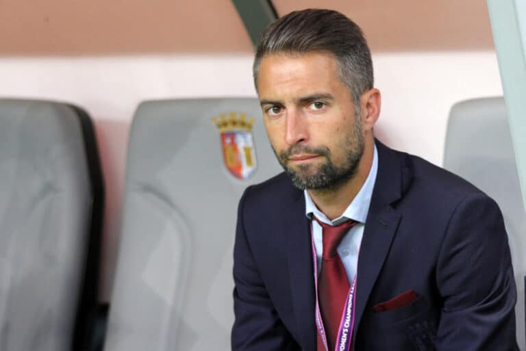 Miguel Santos prepara-se para assumir comando técnico da equipa feminina do Famalicão