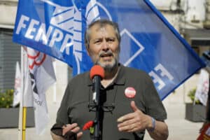 Governo ou aproveita veto do PR para negociar ou aceita ónus da contestação