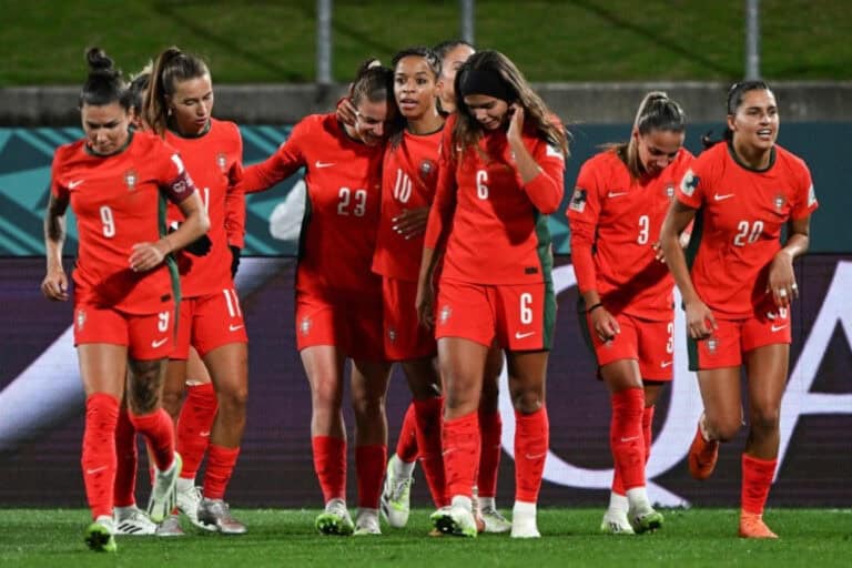 Começa o encontro decisivo entre Portugal e EUA