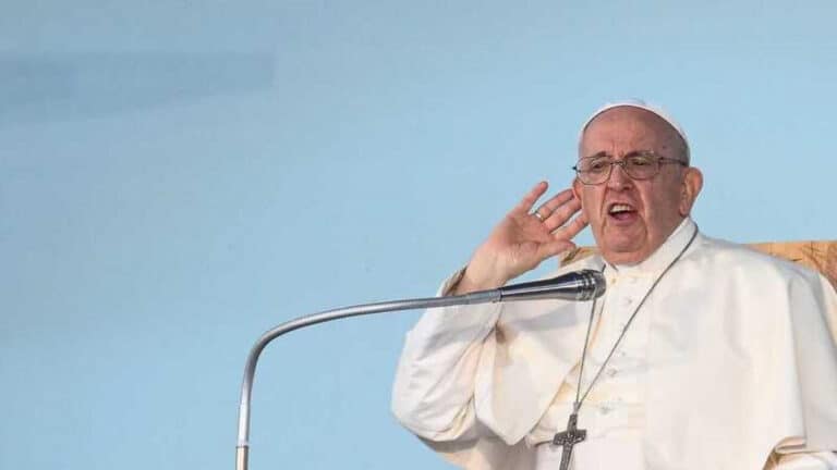 "Na Igreja há espaço para todos e, quando não houver, por favor façamos com que haja. Todos, todos!"&nbsp;