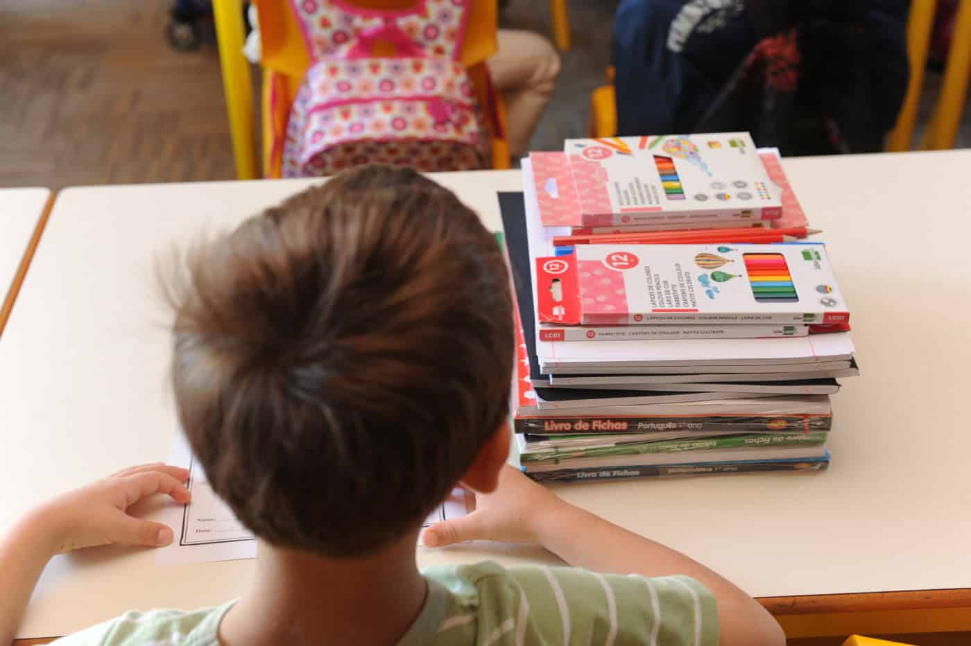 Câmara de Braga volta a oferecer cadernos de fichas a crianças do 1º ciclo da rede pública