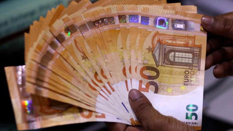 Euribor sobe a seis e 12 meses e no prazo de três meses atinge máximo