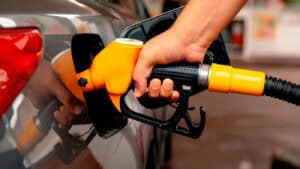 Mexidas nos combustíveis: gasóleo desce e gasolina sobe&nbsp;
