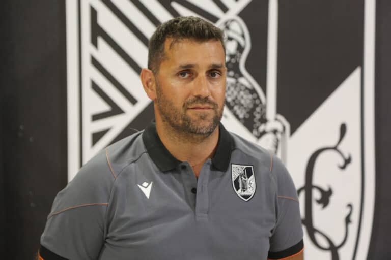 Voleibol do Vitória SC quer atingir o topo da classificação esta época