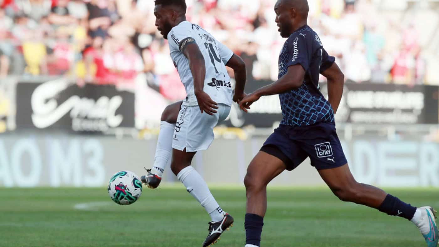 Farense vence Sporting de Braga e acerca-se dos lugares cimeiros