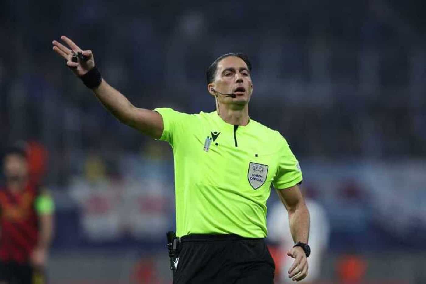 UEFA nomeia árbitro neerlandês para o Sporting de Braga e turco para o Benfica