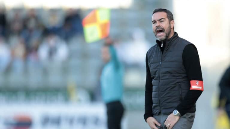 "Estou muito satisfeito com a exibição, mas empate seria mais justo"