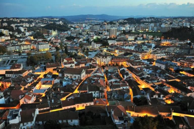 Crédito à habitação. Medidas do Governo não agradam aos partidos da oposição&nbsp;