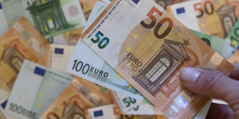 Governo revê em baixa peso da dívida para 106,1% do PIB&nbsp;