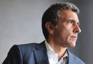 "Nenhum outro clube consegue desafiar a lógica do poder pela paixão como o Vitória”