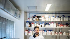 CEB desenvolve método para utilizar vírus no combate à ineficácia dos antibióticos